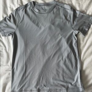 Vuori Men's  Performance Gray T-Shirt
